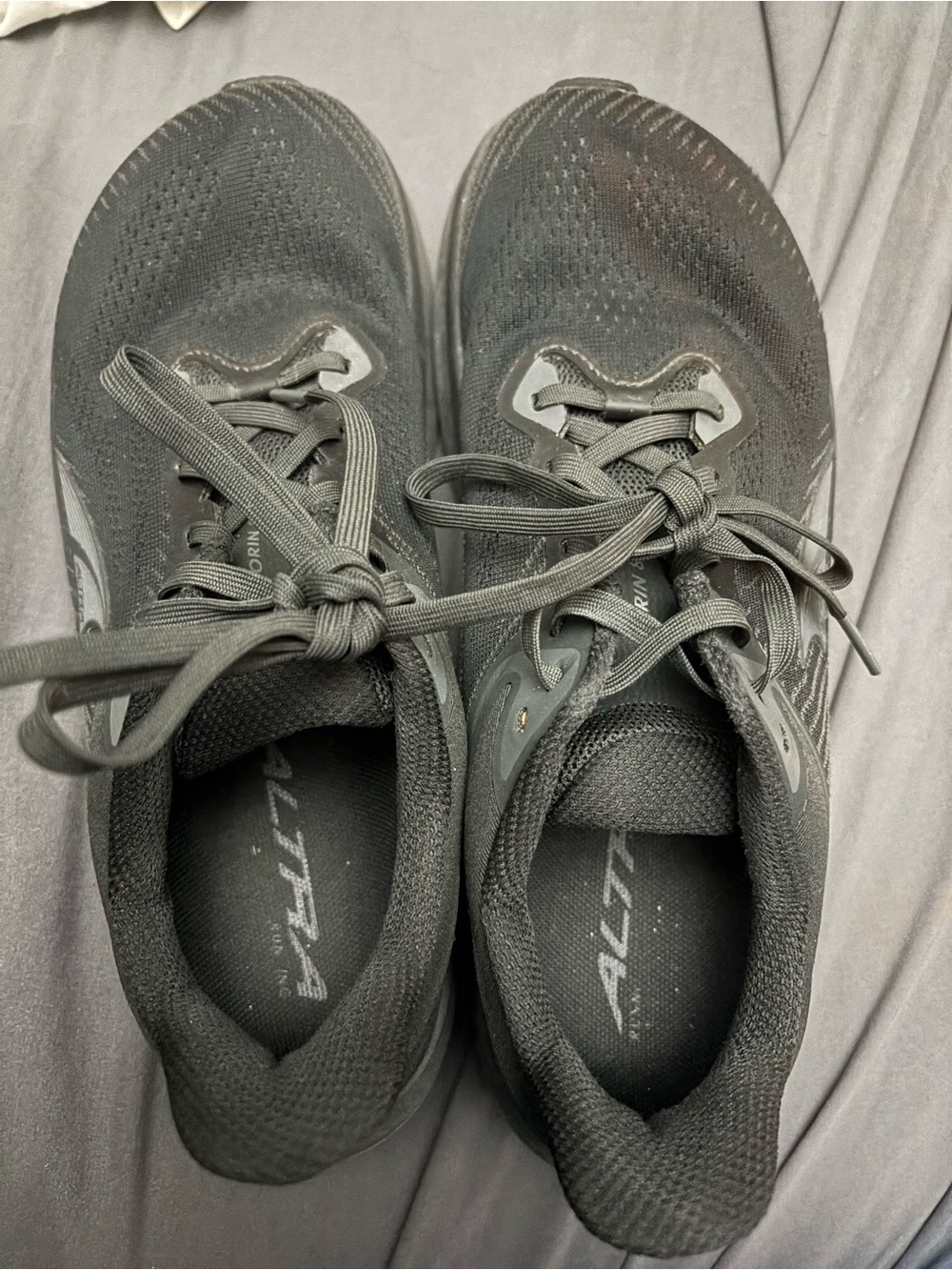 Altra women’s Black Athletic Running Shoes size 8